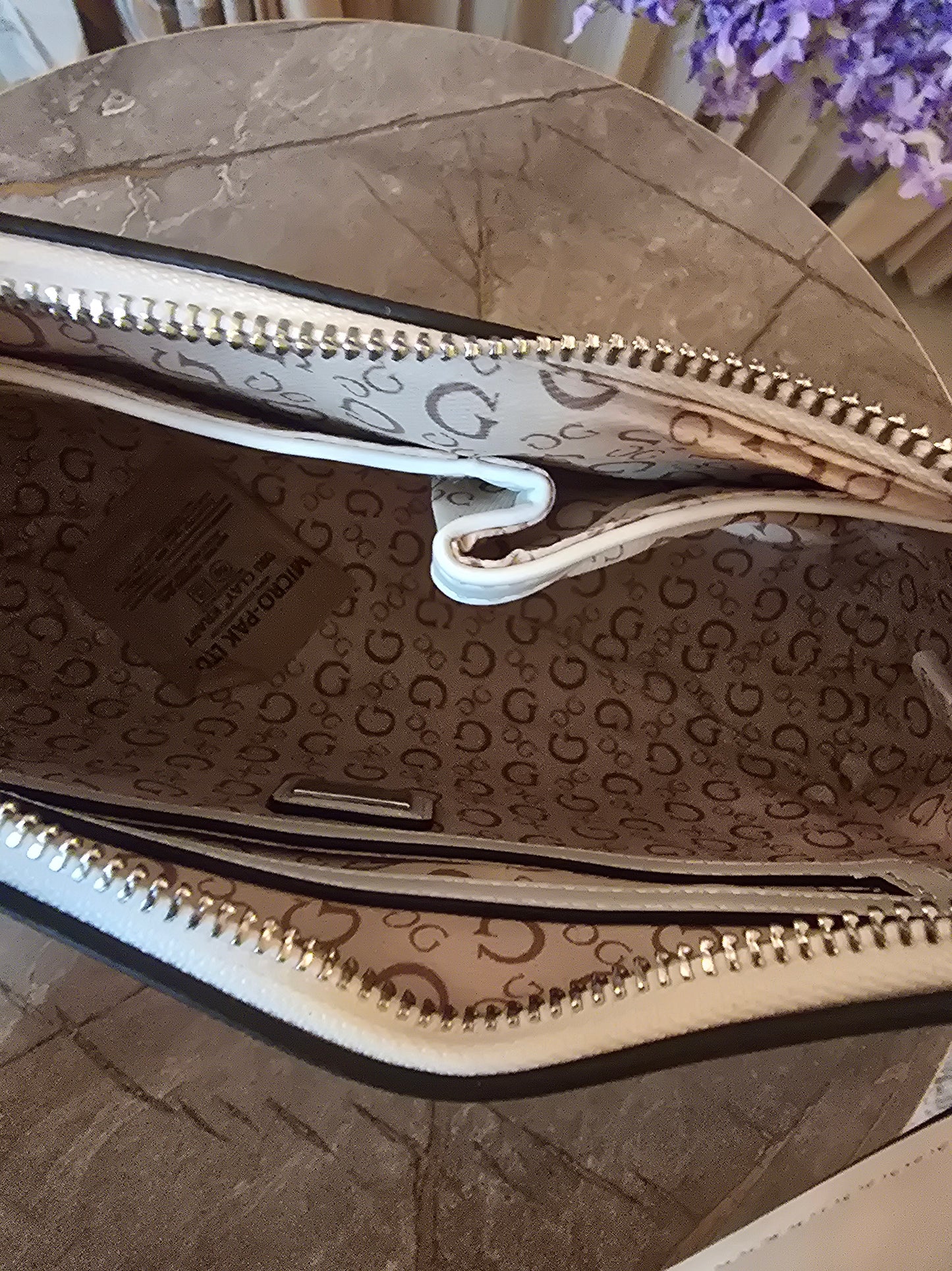 GUESS Crossbody/ Shoulder Bag