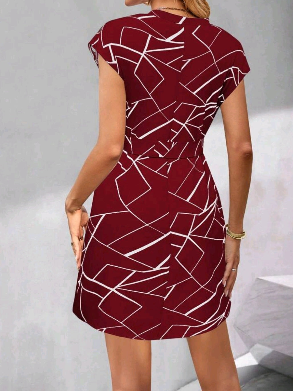 #6648 V-Neck Short Sleeve Waist Tie Dress