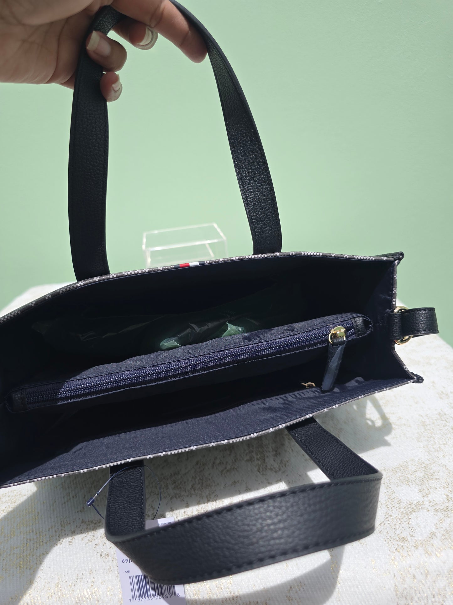 Tommy Hilfiger Tote Smaller Size (black)