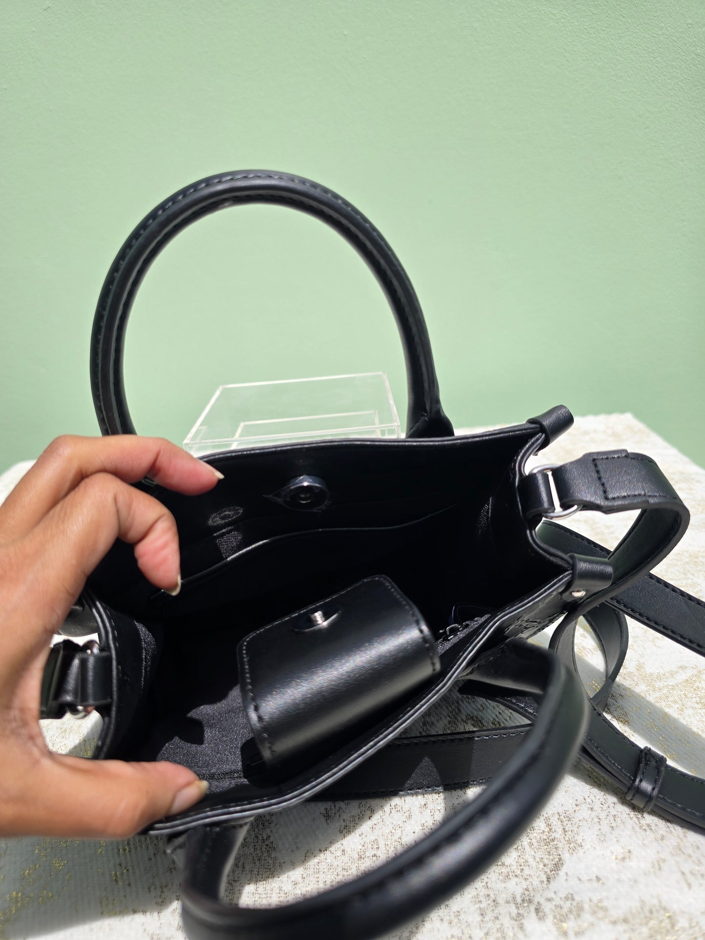 Nine West Crossbody black pattern