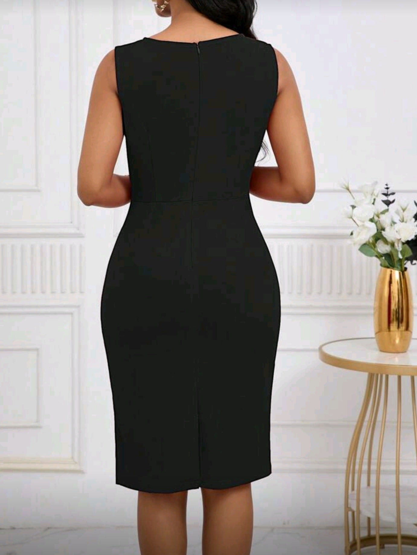 1100 Sleeveless Bodycon Dress