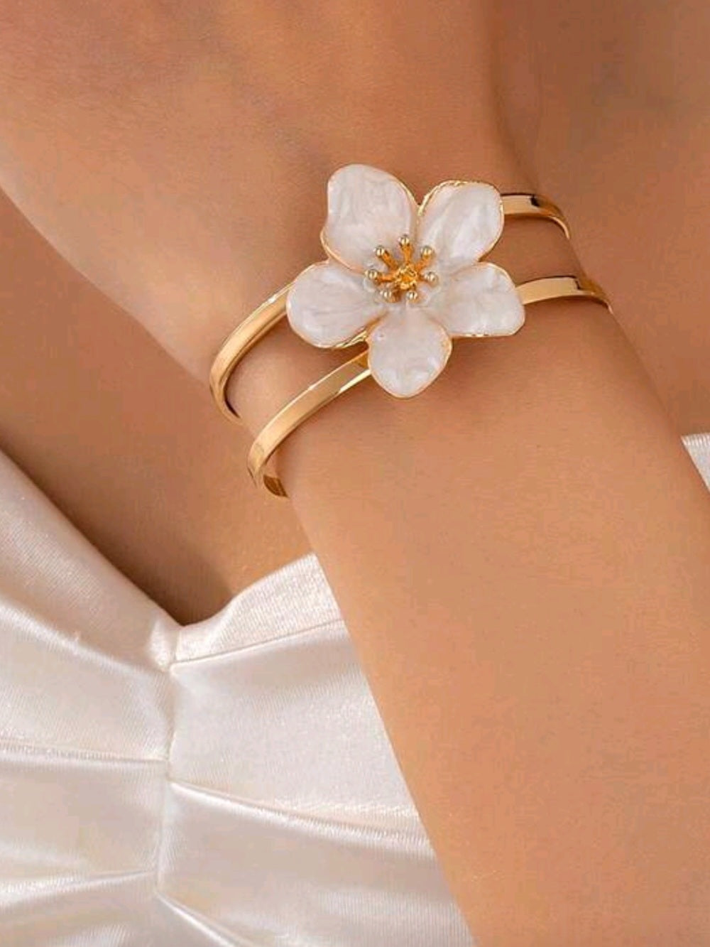 2631 Open Bangle Bracelet