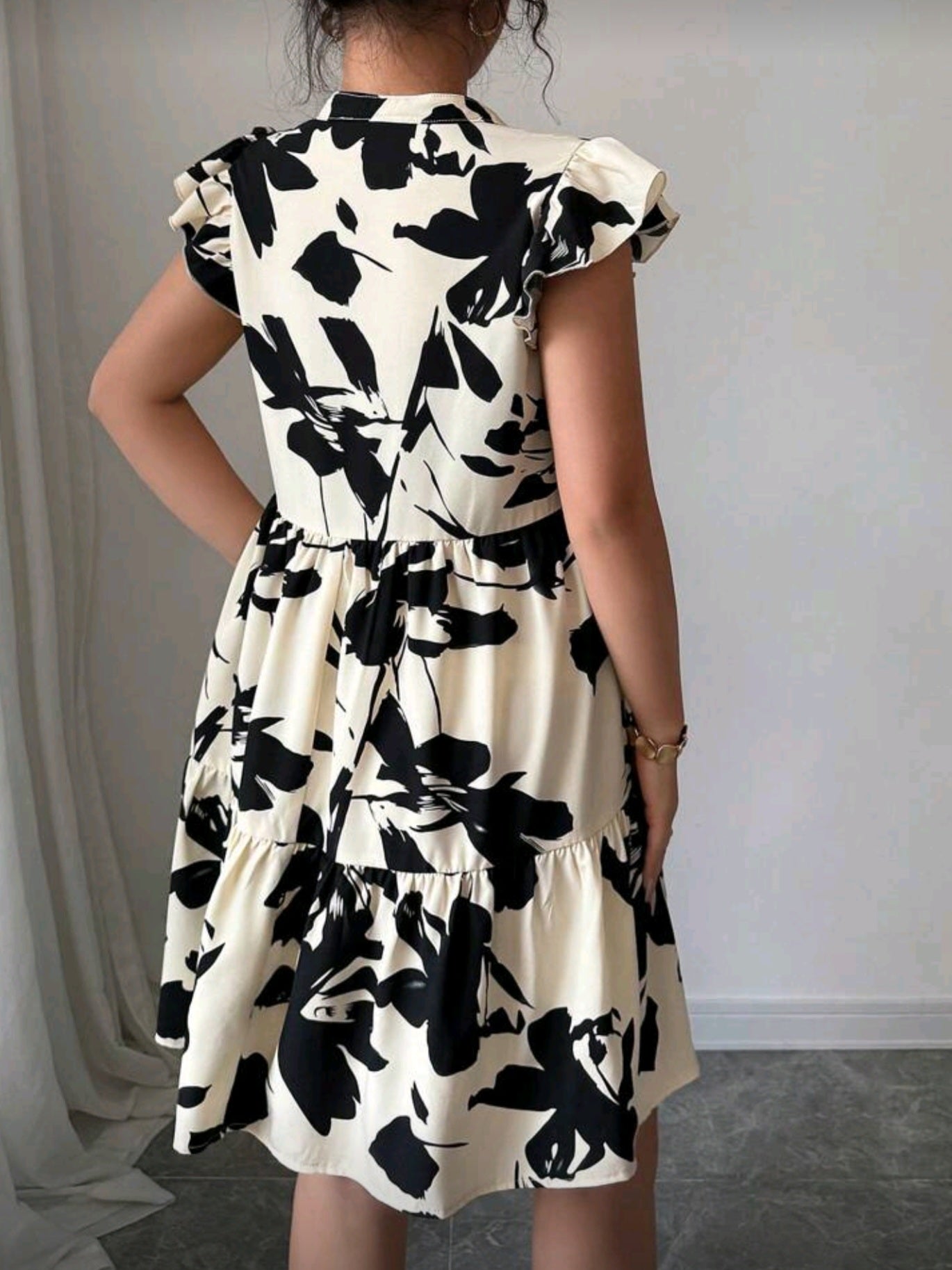 9680 V-Neck Ruffle Sleeve Dress