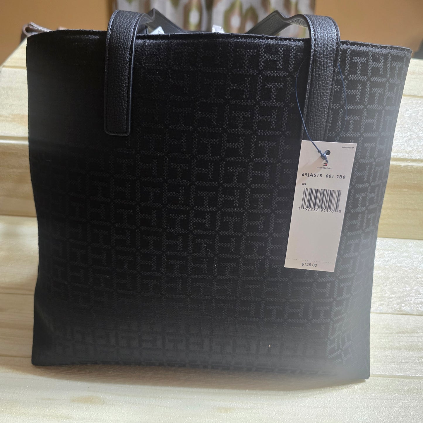 Tommy Hilfiger Tote