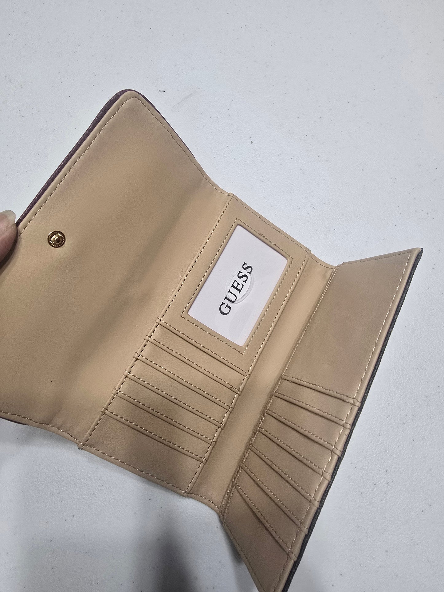 GUESS Wallet