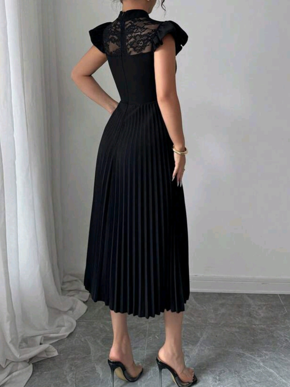 #7506 Elegant Dress With Peplum Sleeves