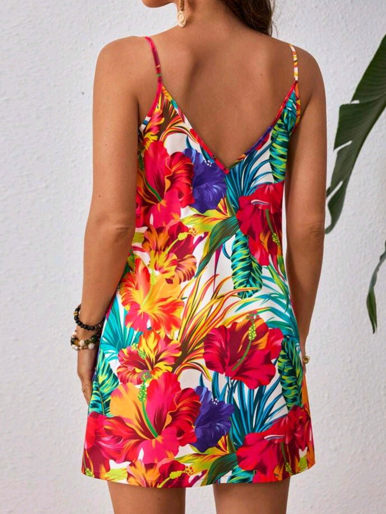 6277 V-Neck Strappy Dress
