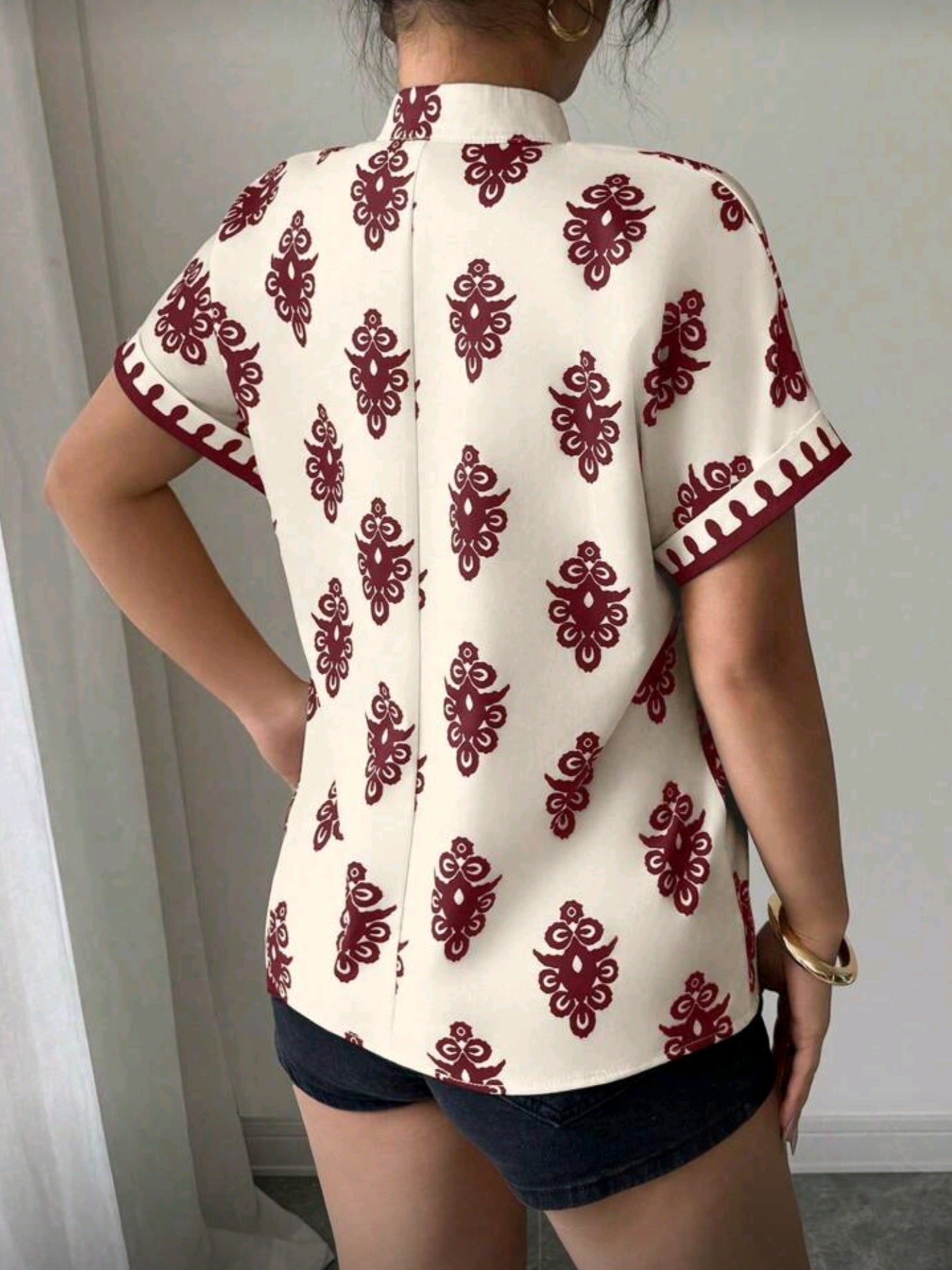 1210 / 1149 V-Neck Printed Loose Blouse