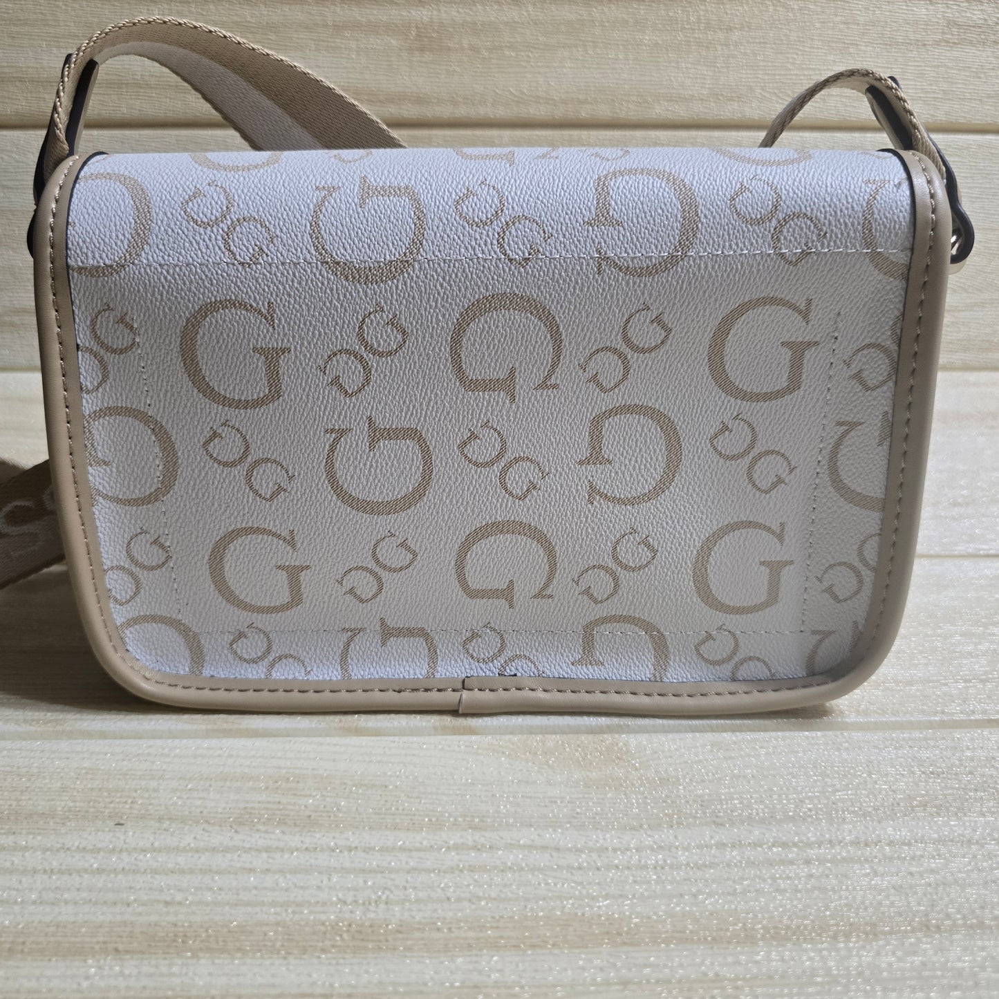 GUESS Crossbody