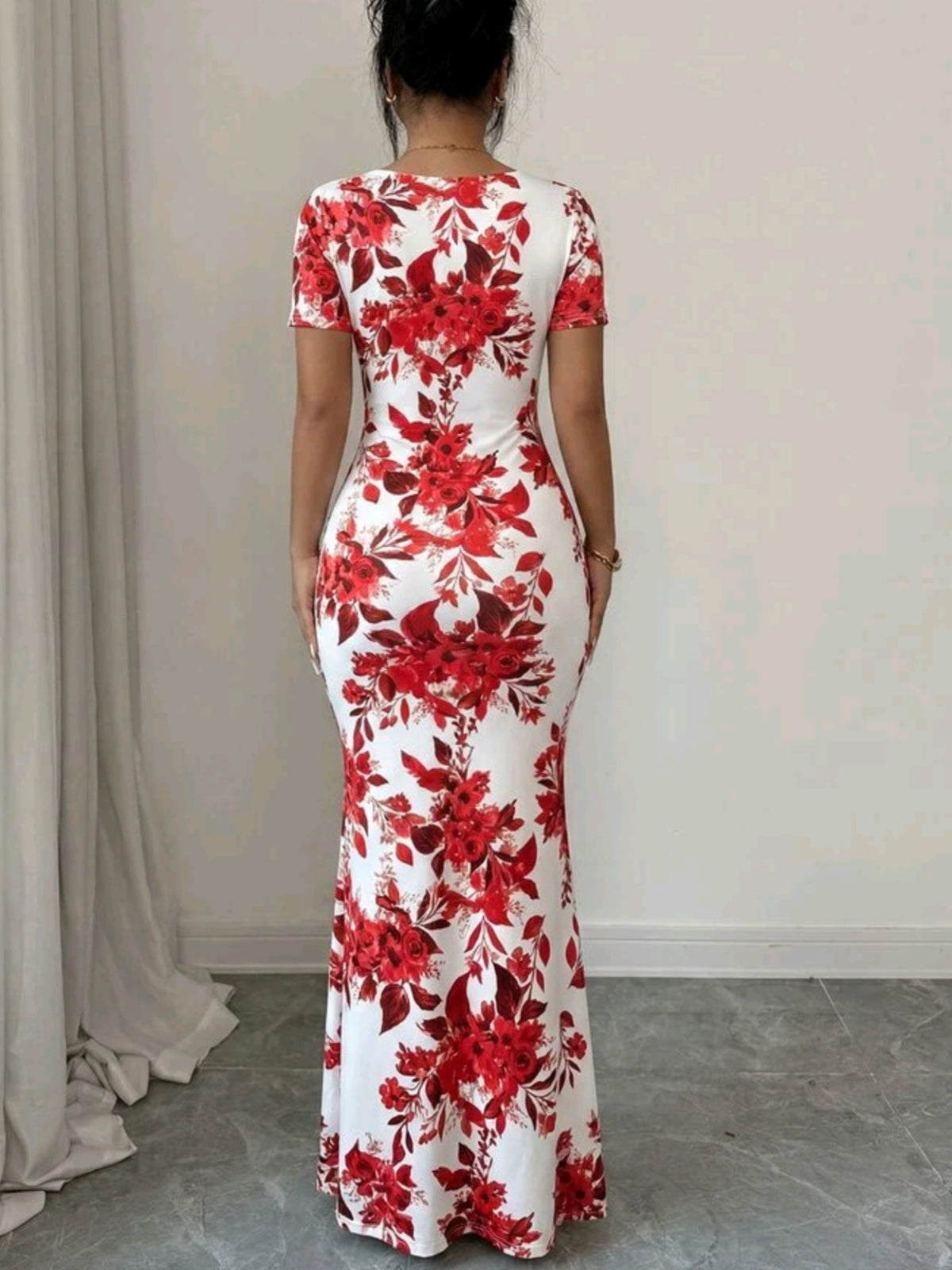 3189 Short Sleeve Dress With Slit Hem And Waist Ruching