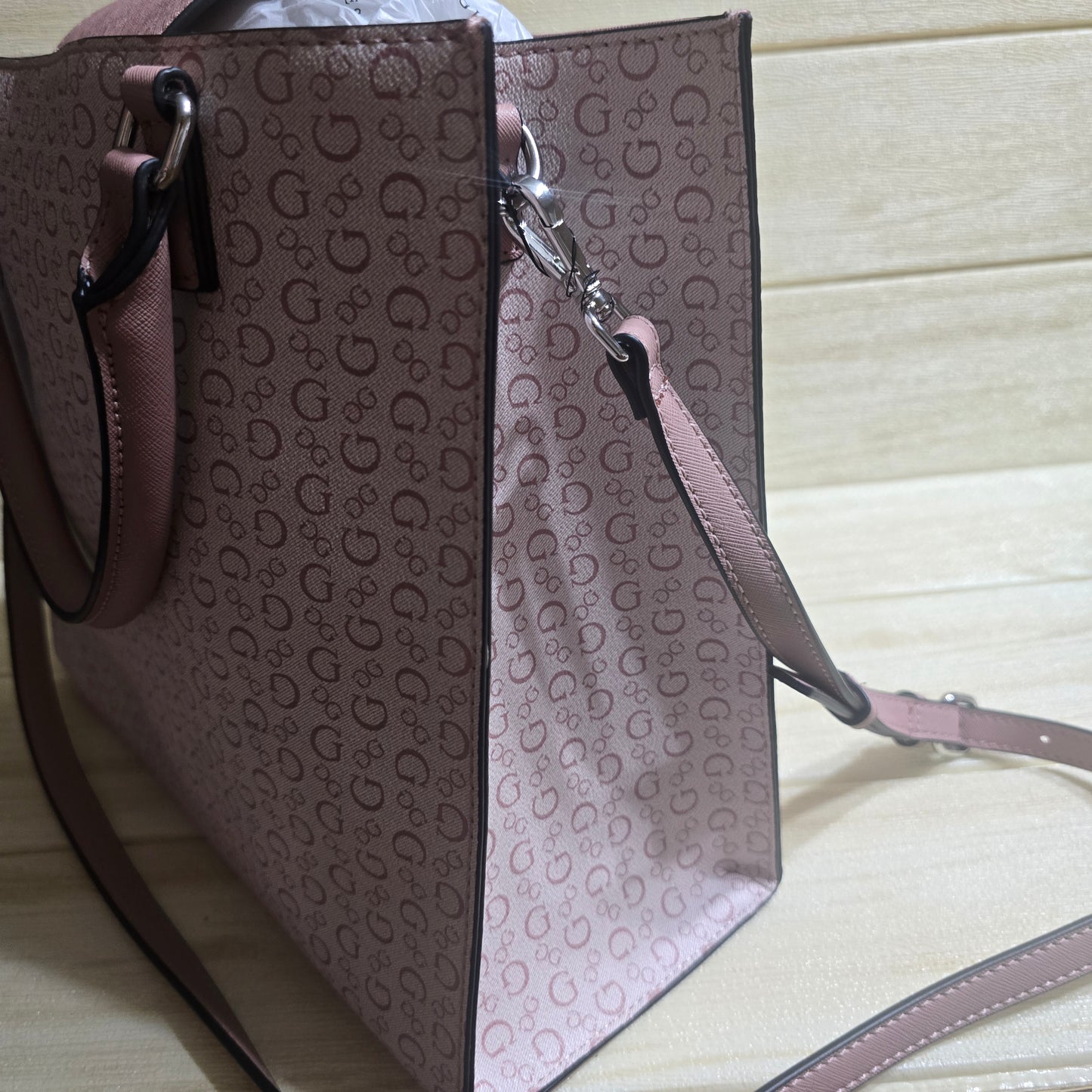 GUESS Tote
