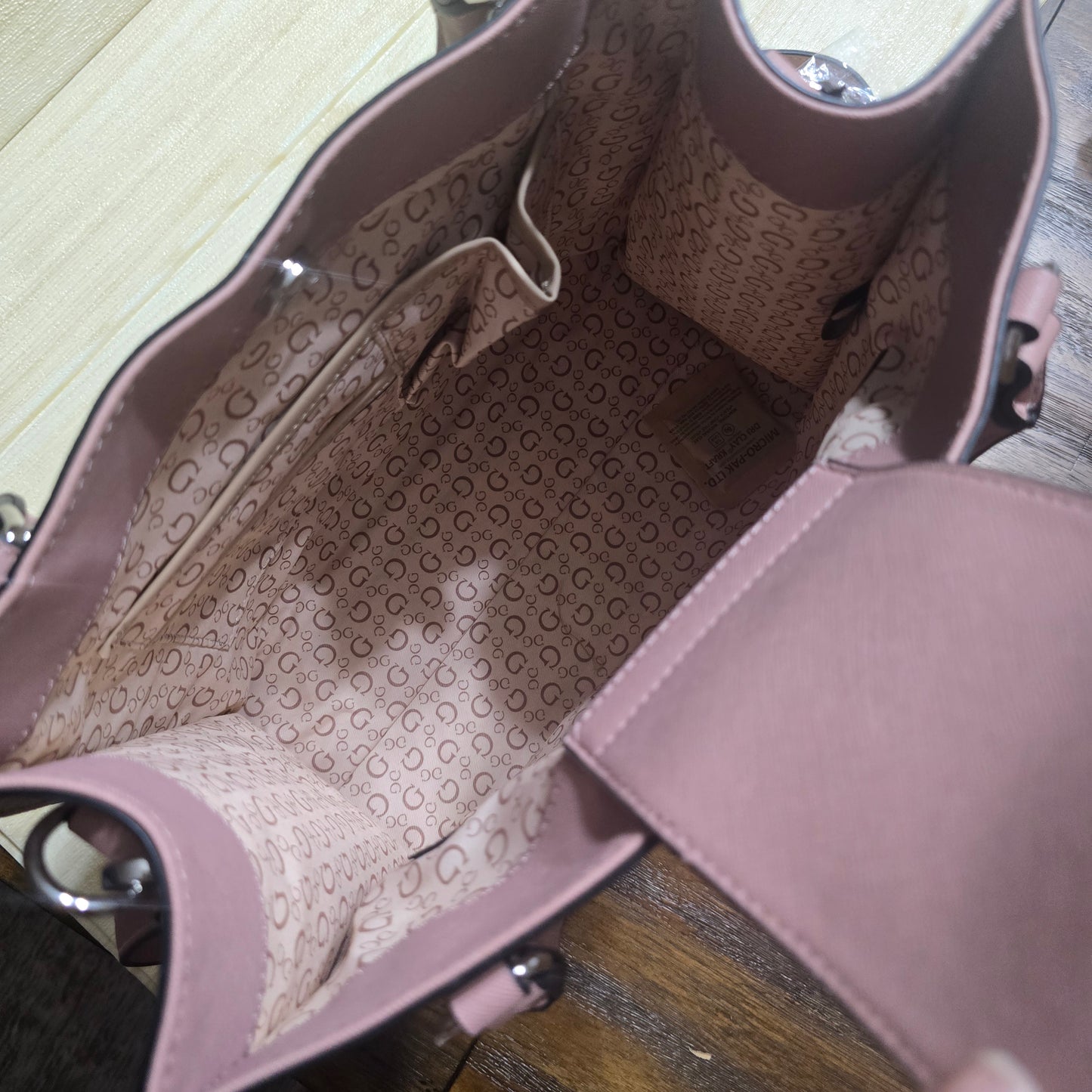 GUESS Tote