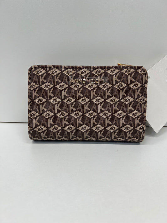 Anne Klein Small Wallet Spacious Room For Cash (Fitts Flat)