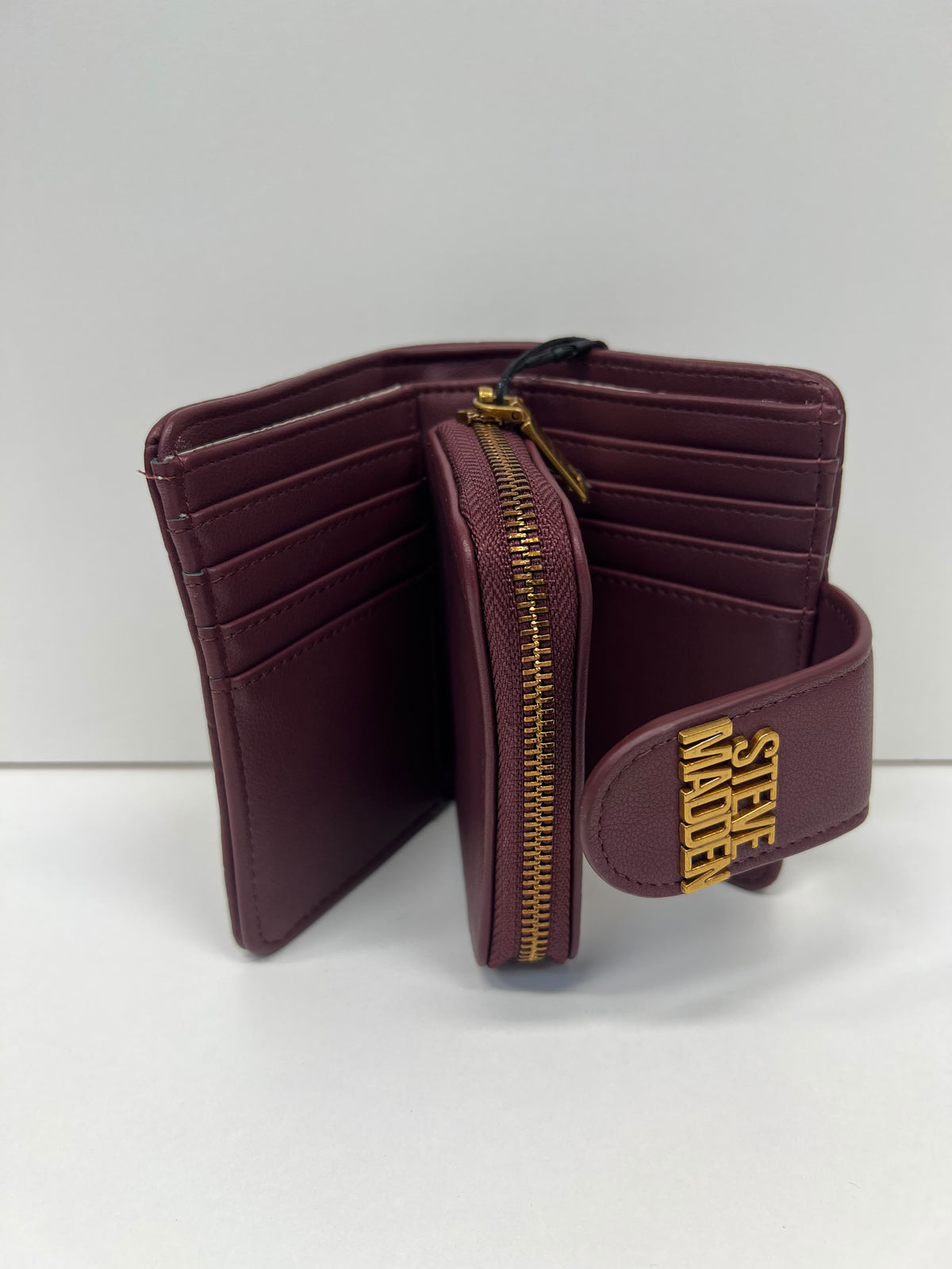 Steve Madden Small Wallet - Burgundy Spacious Room For Cash (Fitts Flat)