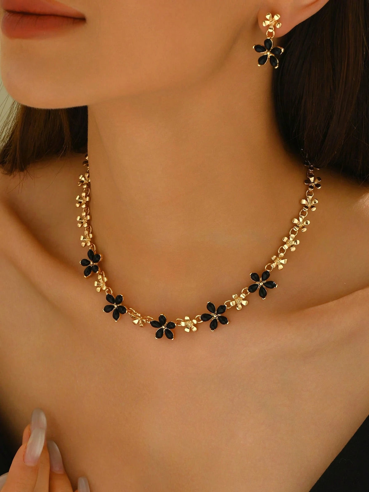 1899 Necklace and Earring Set