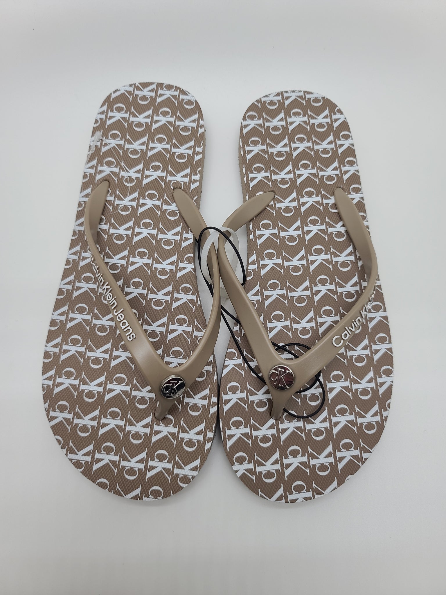 Calvin Klein Flipflops (Size 6 )
