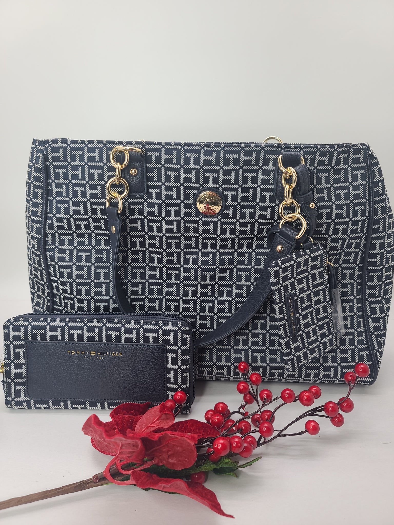 Tommy Hilfiger Extra Capacity Combo