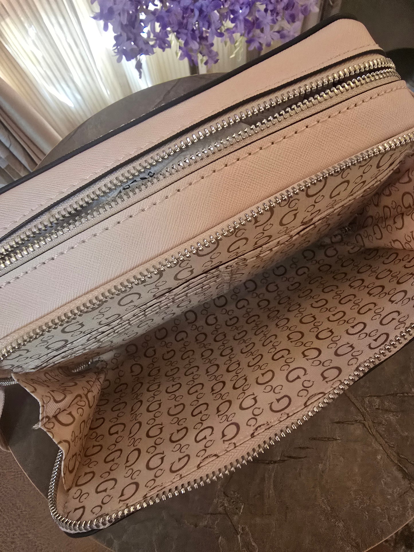 GUESS Double Compartment Crossbody