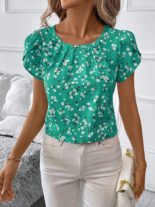 #7313  Ditsy Floral Short Sleeve Shirt