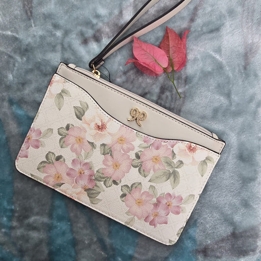 Nine West Wristlet