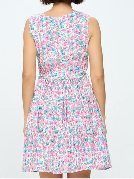Sleeveless Dress with front tie