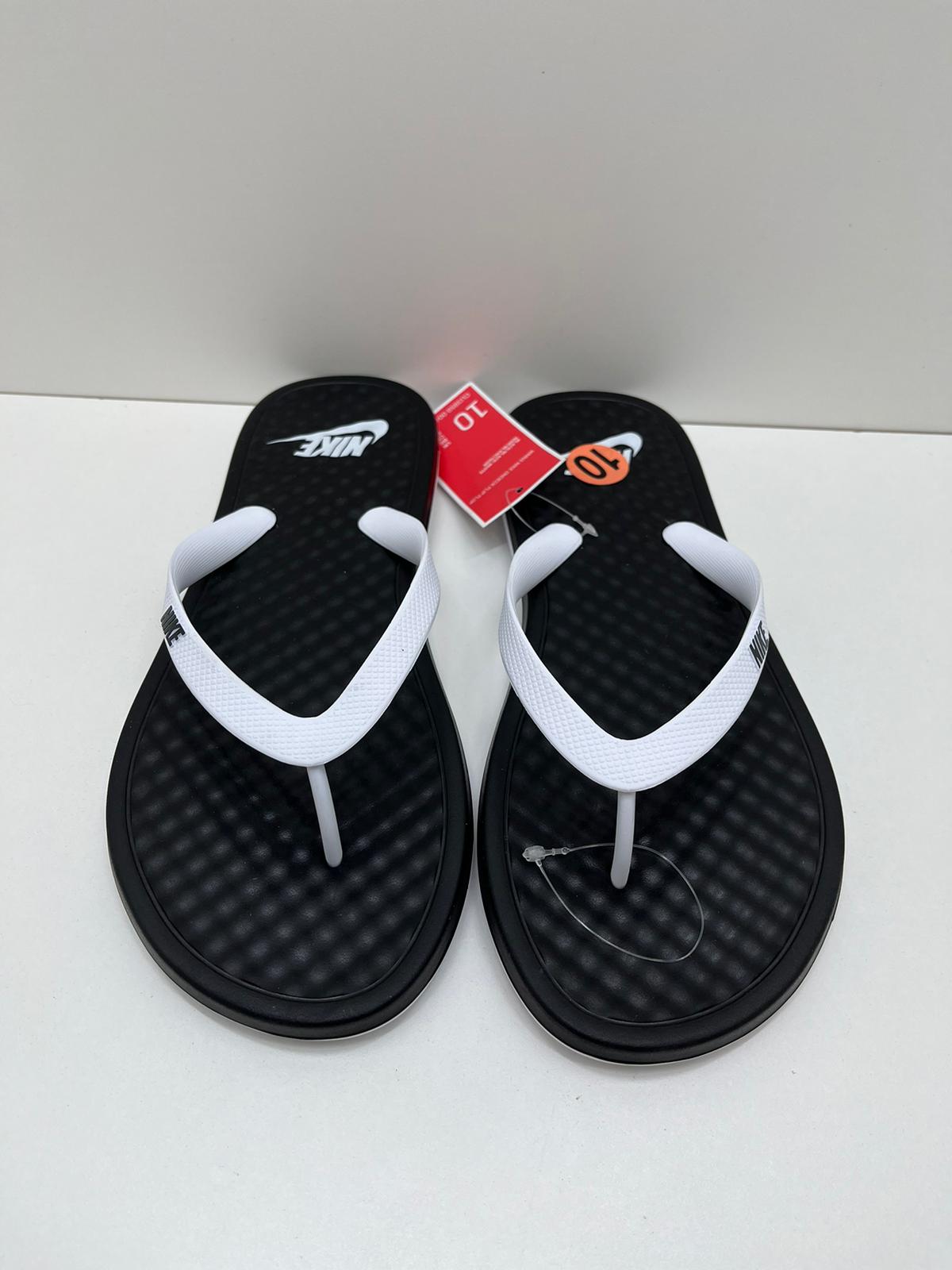 NIKE Slippers (Size 10)