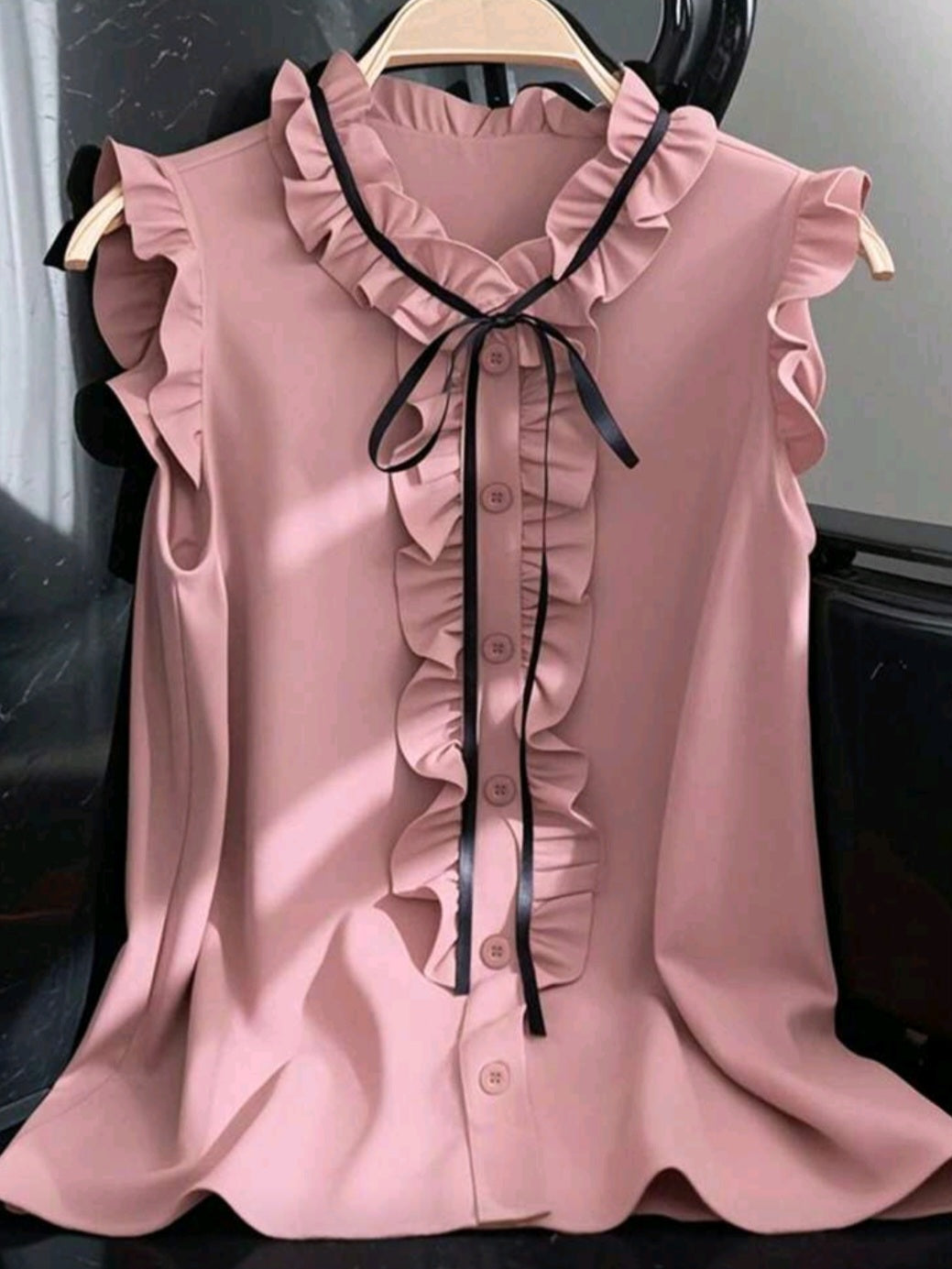 #3523 Ruffled Sleeveless Blouse