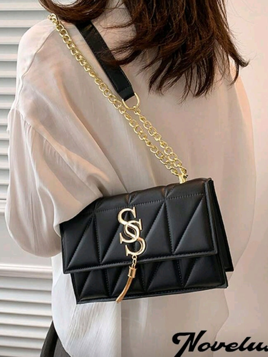 #7291 Diamond Pattern Letter Shoulder Bag