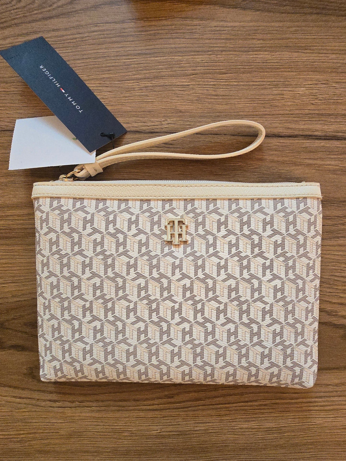 Tommy Hilfiger Wristlet