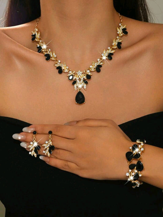 0764 Rhinestone 3 piece set with necklace, earrings and handbag