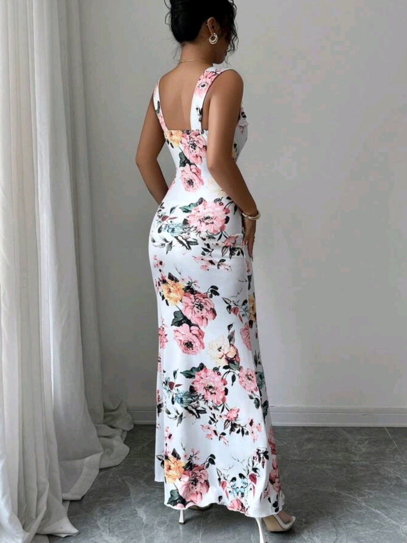 8663  Floral Print Pleated Square Neck Sleeveless Dress