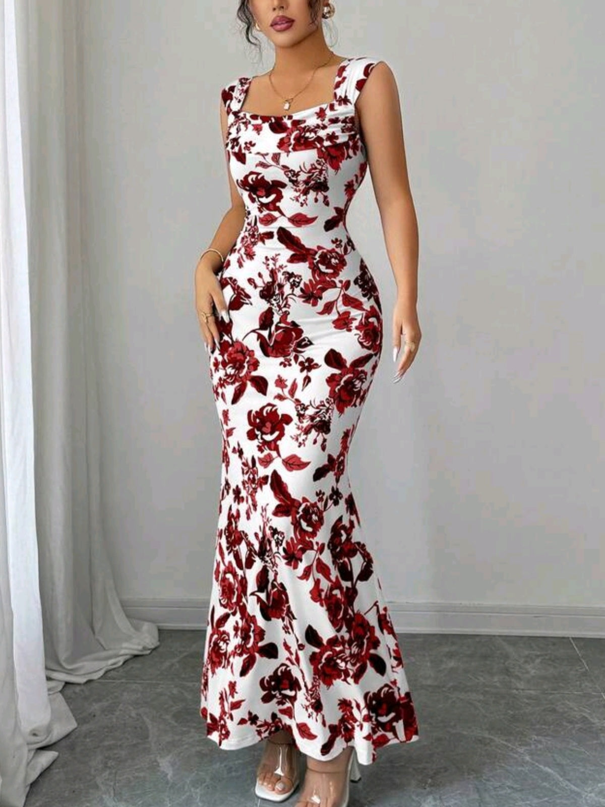4995 A Sleeveless Long Dress