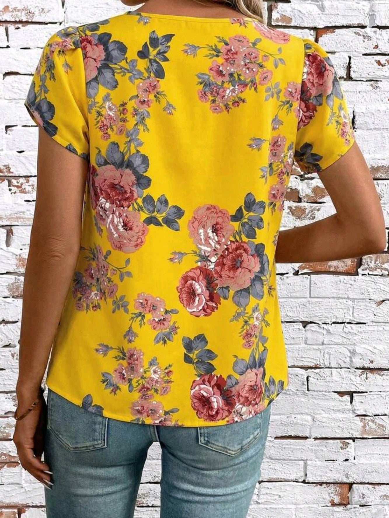 4005 Petal Sleeve Pleated Detail Top