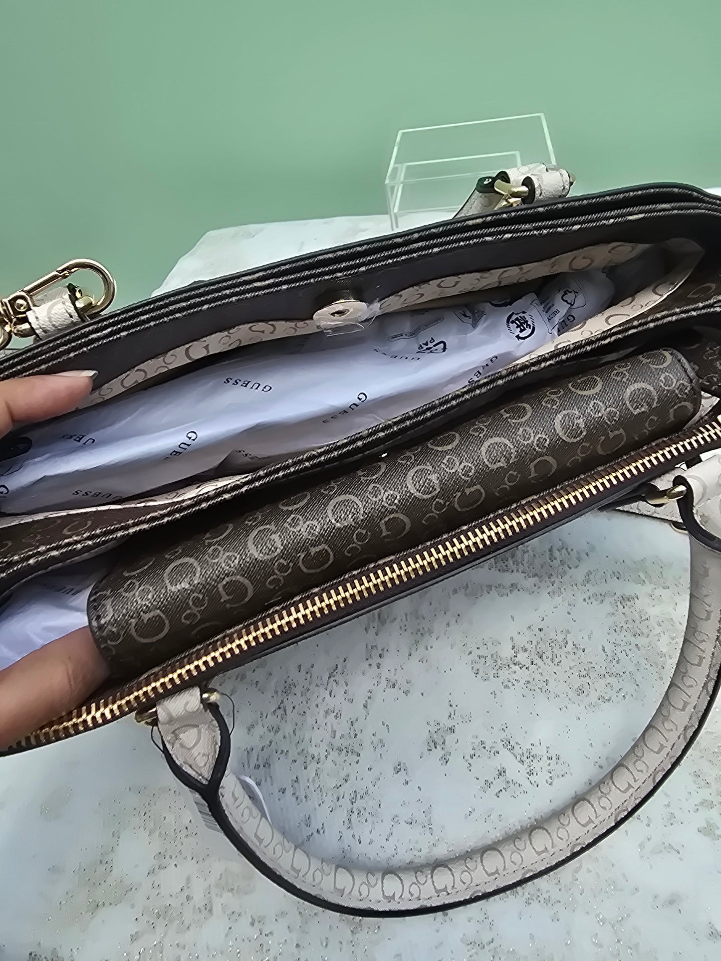 GUES Satchel Triple Compartment