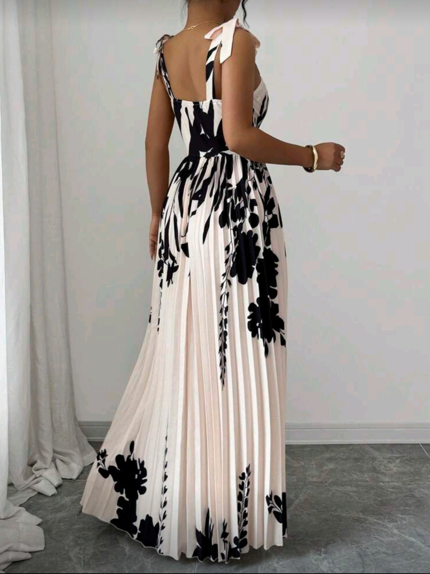 3773 Strappy Cinched Waist Waist Pleated Dress