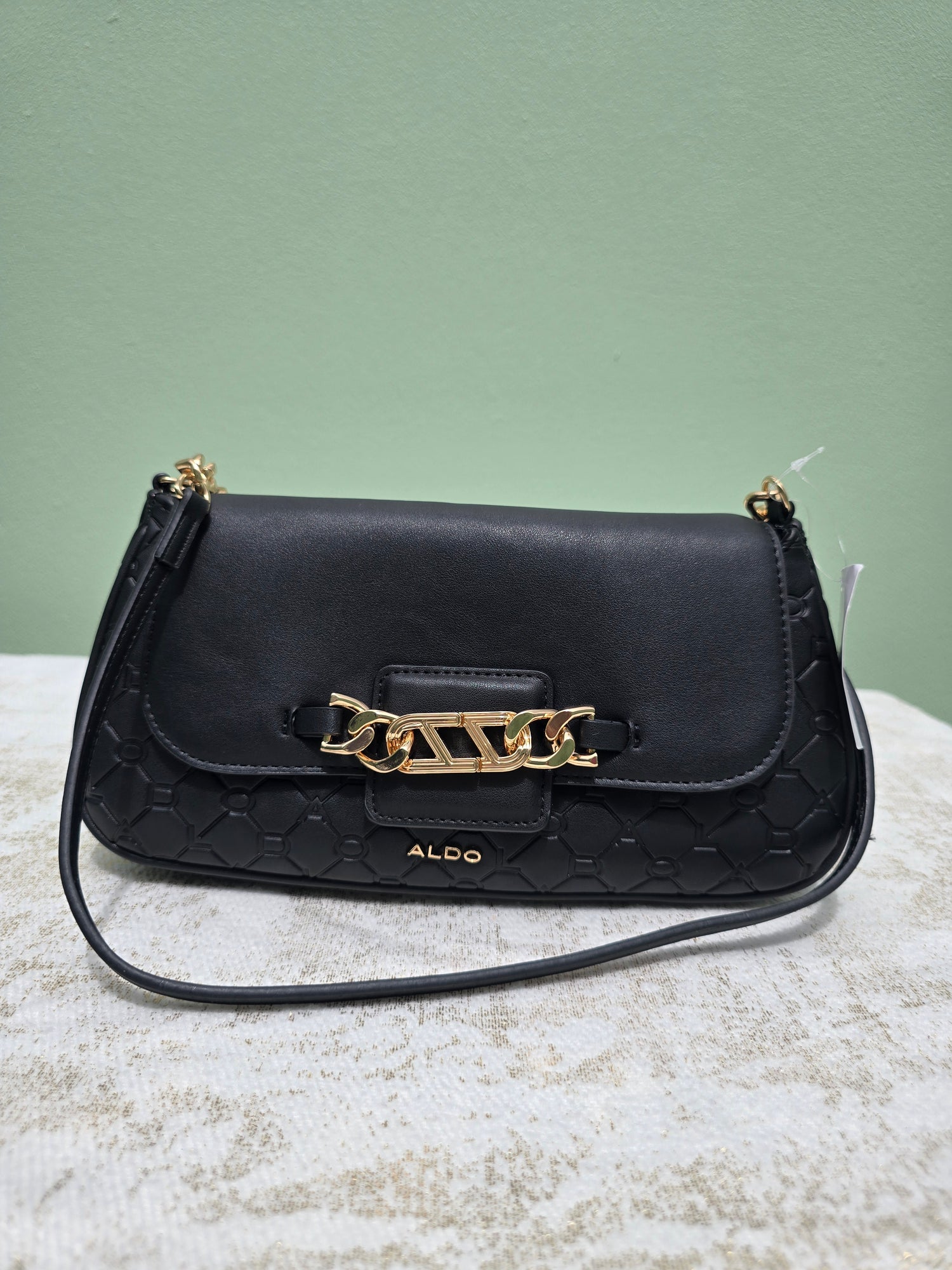 Crossbody Bags / Shoulder Bags