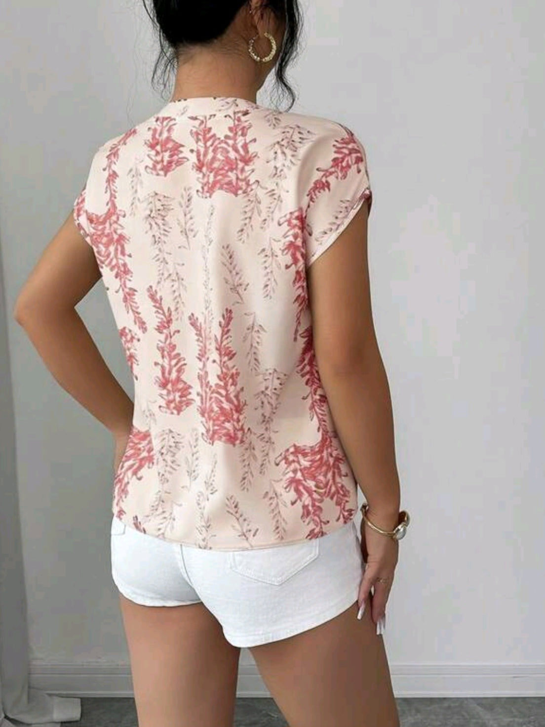 9979 V-Neck Loose Sleeveless Blouse