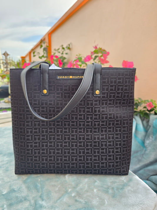 Tommy Hilfiger Tote