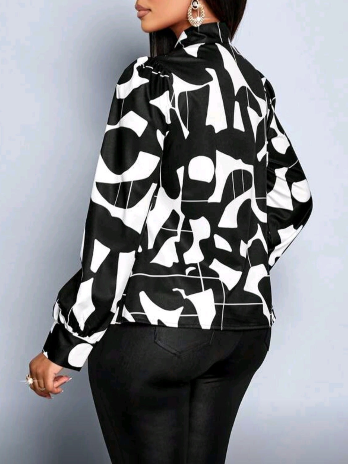 8026 Graphic Floral Print Long Sleeve Blouse