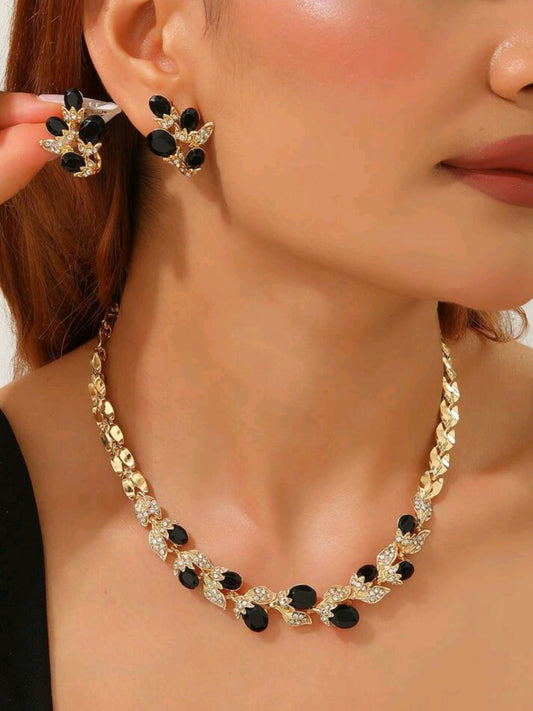 7908 2 piece necklace and earrings set