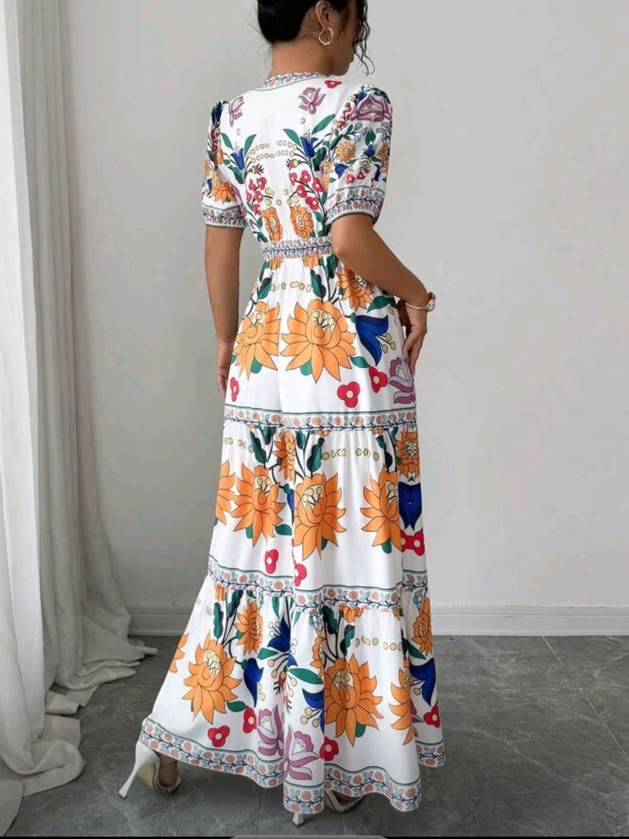 2574 V-Neck Puff Sleeve Dress